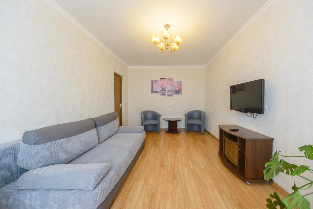 ARTAL Apartment on Obolonskaya Square 3 Kiev Exteriör bild