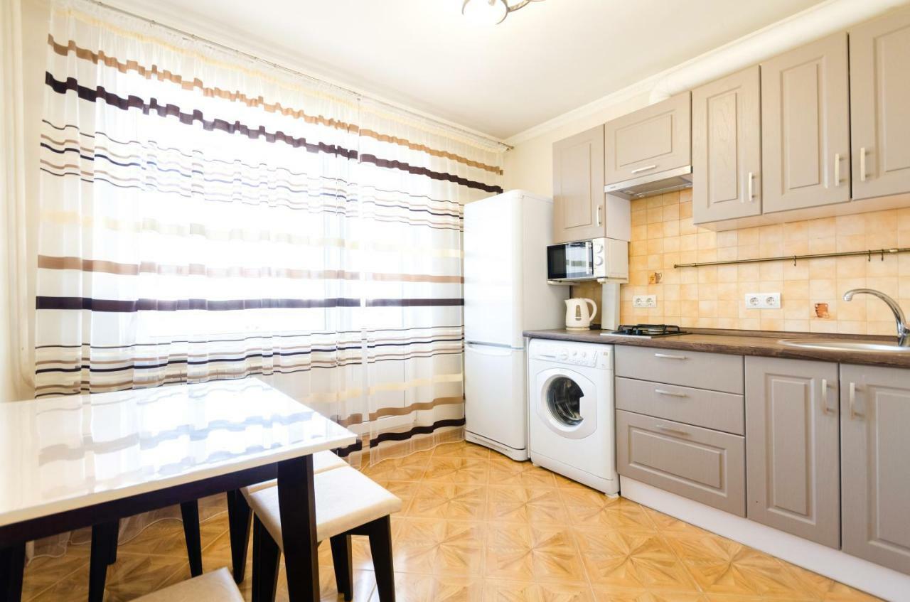 ARTAL Apartment on Obolonskaya Square 3 Kiev Exteriör bild